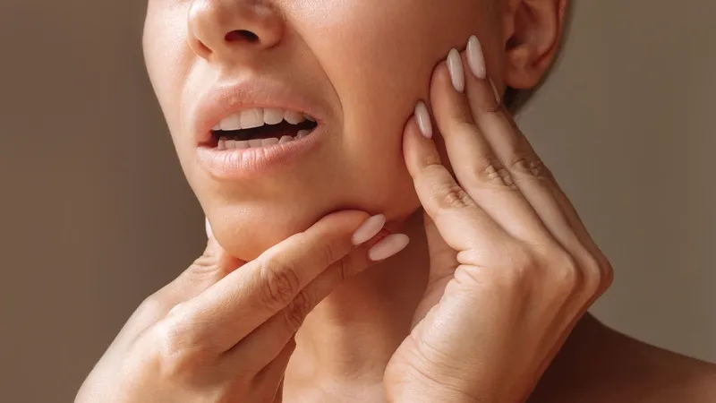 Thế nào là đau hàm khi há miệng