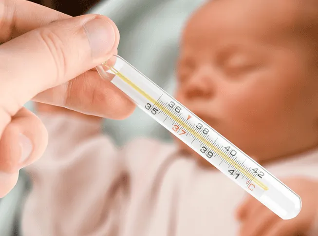 trẻ sốt mọc răng